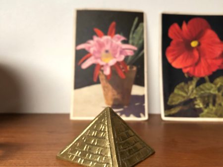 Pyramid Paper Weight Cheap