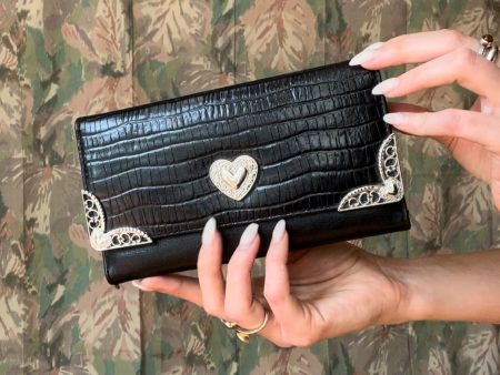 90’s Heart Clasp Wallet For Sale