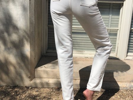 White Levi’s For Cheap